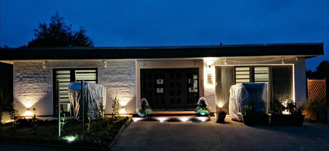 Pension Zur Perle Busum Exterior photo